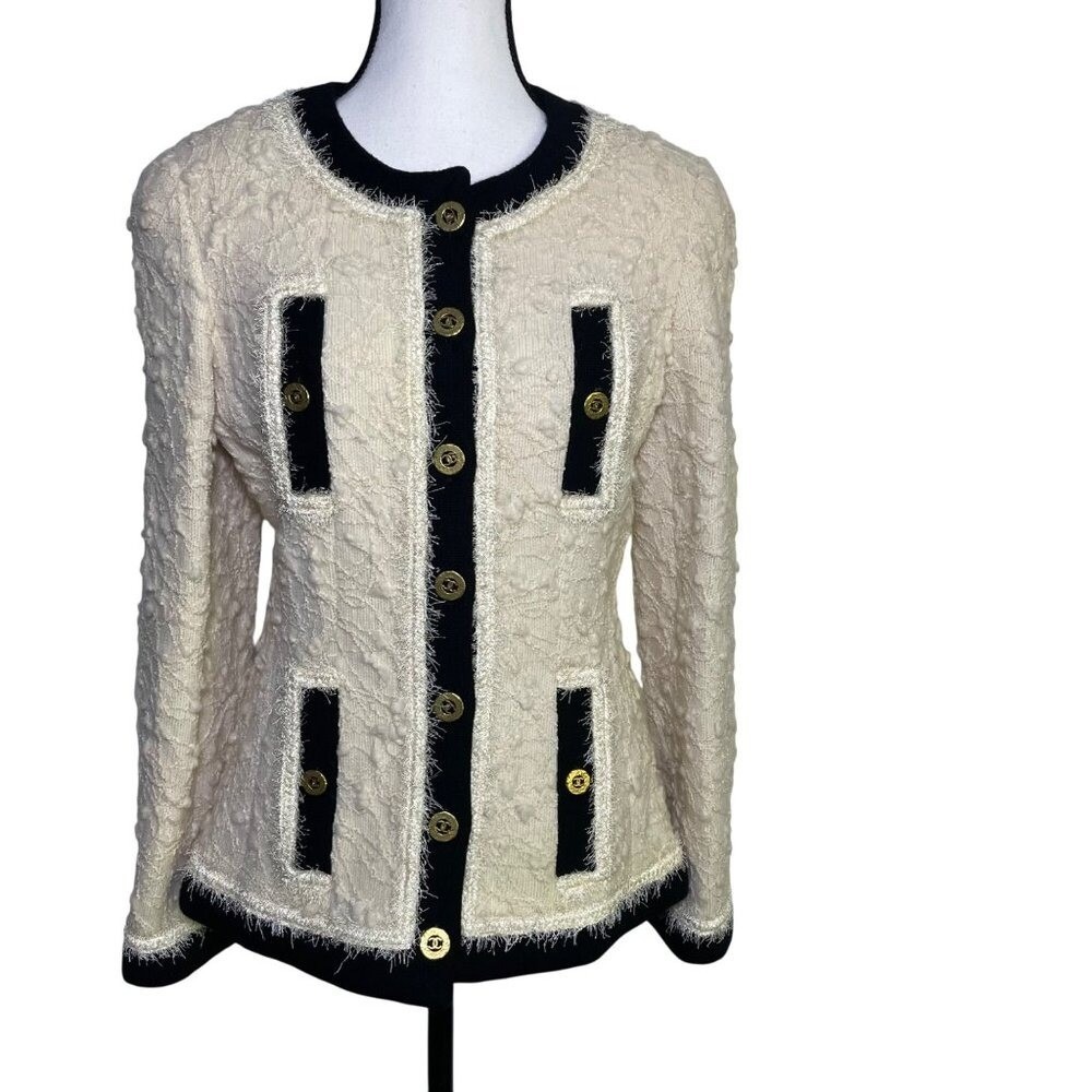 CHANEL 1994 Runway Tweed Jacket CC Buttons Boucle Iconic Collectable Size 42 EUC